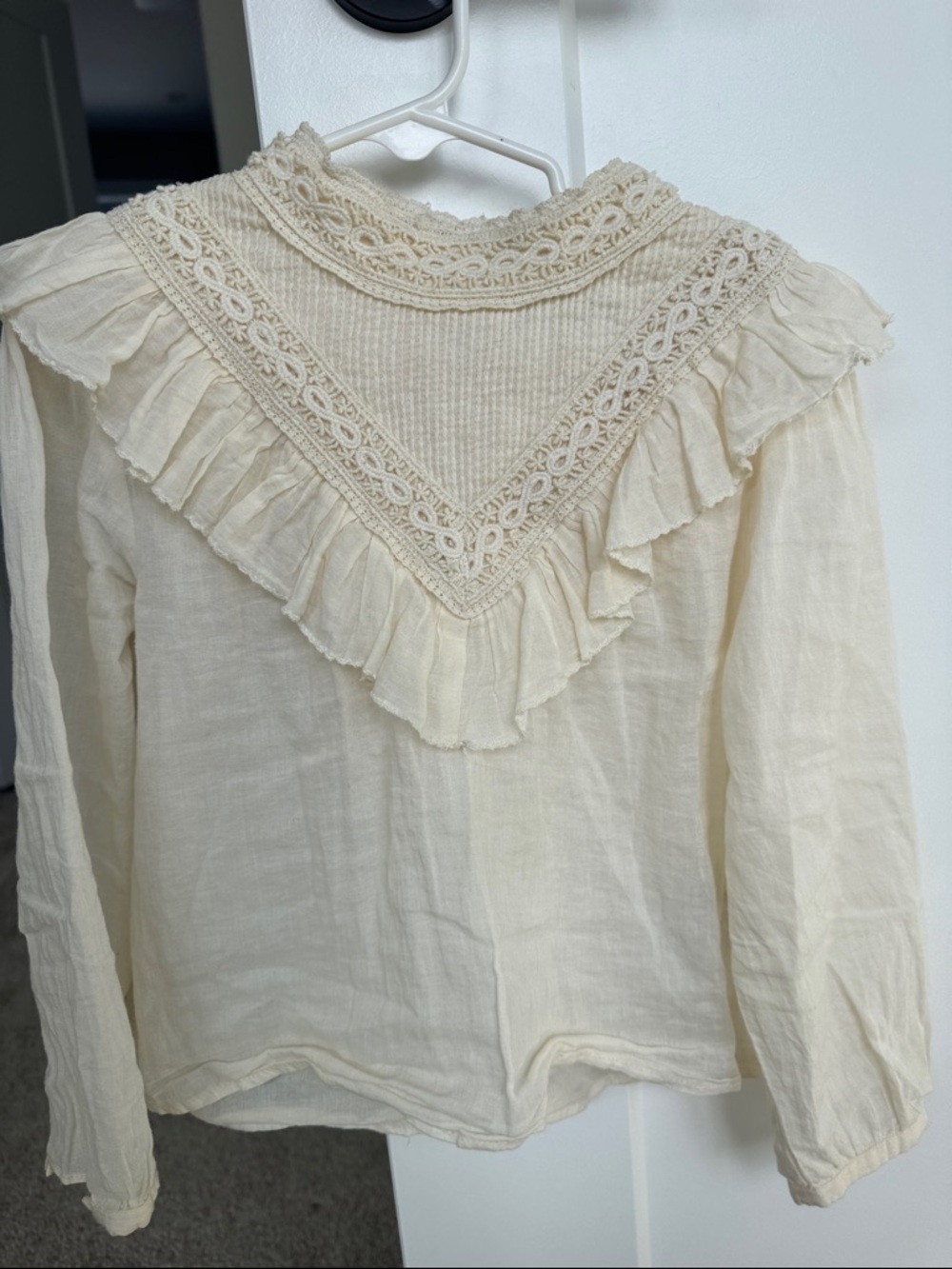 Cream Ruffled Lace Yoke Long-Sleeve Top